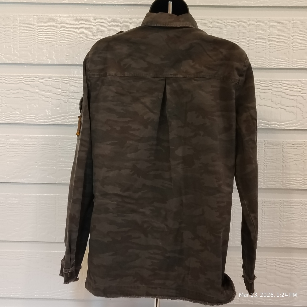 Willow & Clay Patches Military Style Utility Jacket Womens M Zip Snaps Camo Y2K - Picture 7 of 7